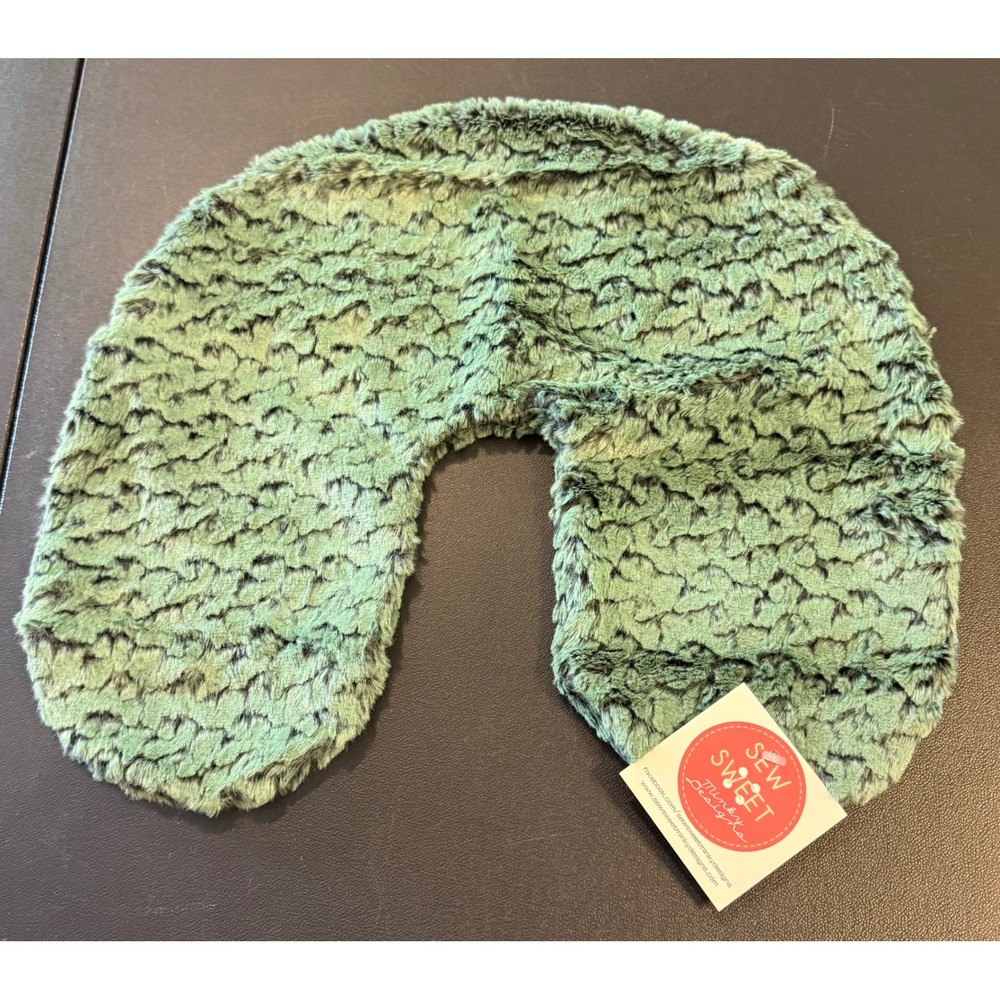 Sew Sweet Minky Designs Neck Pillow Travel Cover Green Plush Luxury Cozy NEW